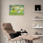 Pièce d'art textile Le 3e rang dans un décor. La pièce représente un paysage de campagne avec des champs dans les vallons et une vache en premier plan.