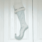 Bas de Noël Celestia, bleu pâle, blanc cassé et argent, satin texturé, velours, fourrure.