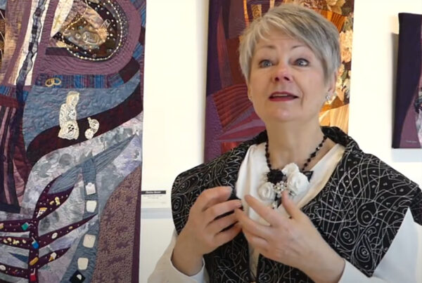 L'artiste Christine Grenier présente son exposition Au fil des rencontres.