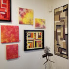 Tableaux d'art textile exposés à la Galerie d'art Christine Grenier