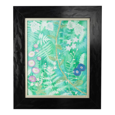 Tableau encadré d'art textile Faire sa place - Végétation et fleurs de sous-bois en dentelle, soie, lin sur un fond de cyanotype