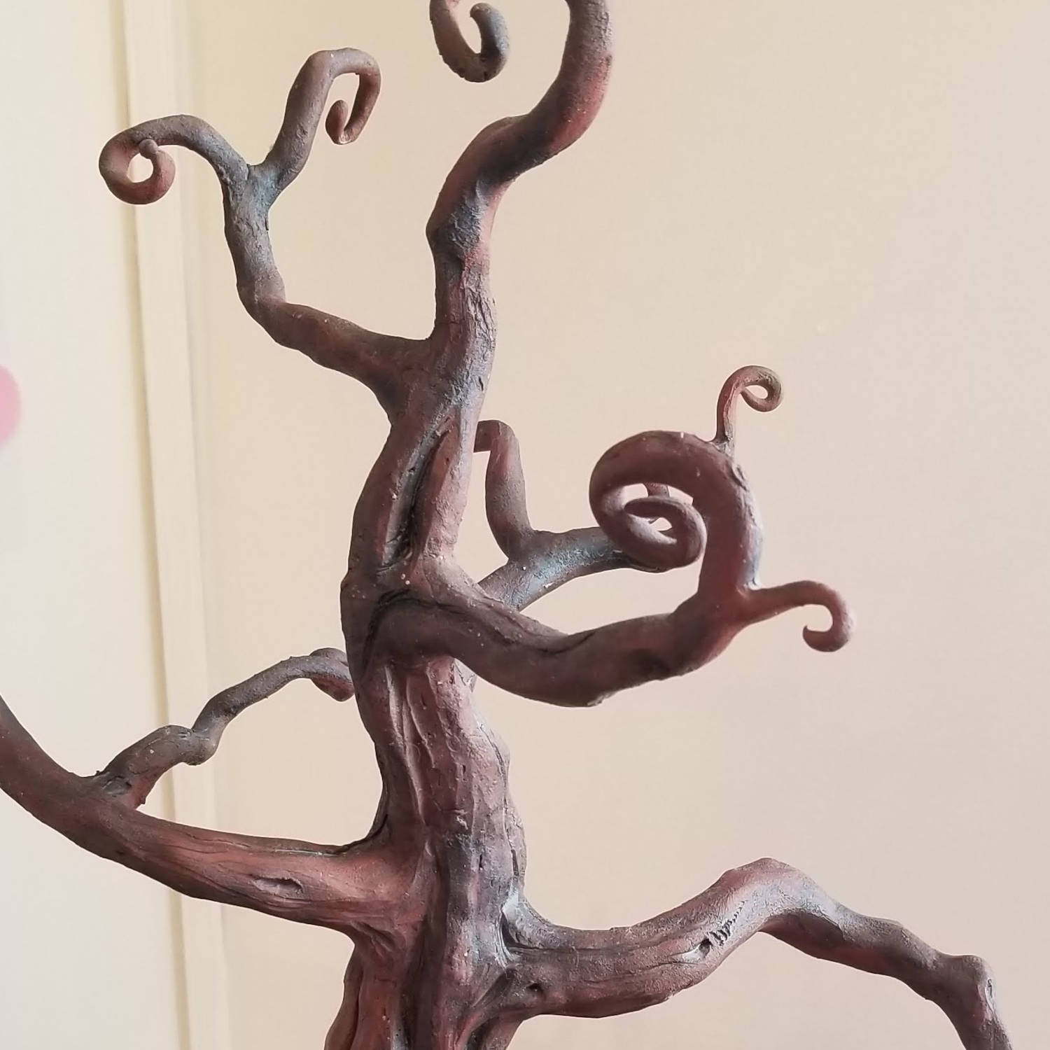 Sculpture, Arbre en céramique de Emmanuelle Lessard à la Galerie Boutique Christine Grenier